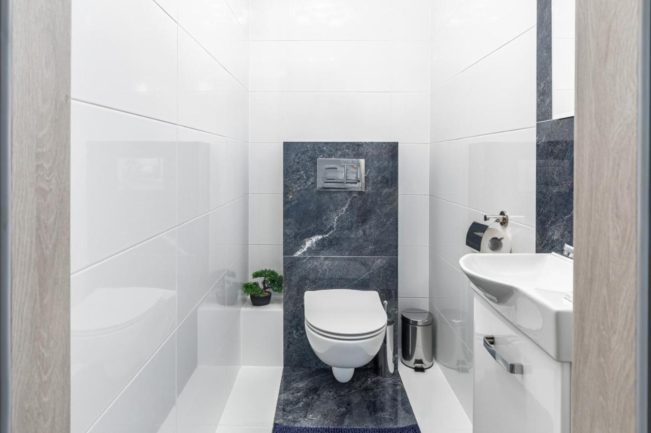 Апартаменти Apartament Deluxe Platany C38 By Renters Колобжег Екстер'єр фото